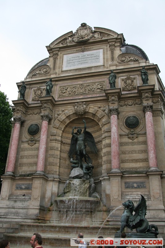 Paris - Fontaine de Saint-Michel
Rue de la Huchette, 75005 5?me Arrondissement Paris, Paris, France
Mots-clés: Fontaine