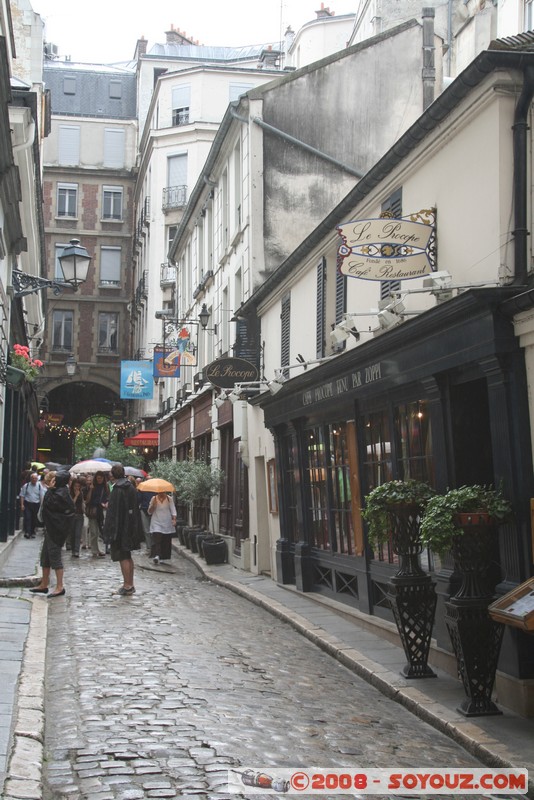 Paris - Rue Saint-Andre des Arts
Rue Saint-Andr? des Arts, 75006 6?me Arrondissement Paris, Paris, France
