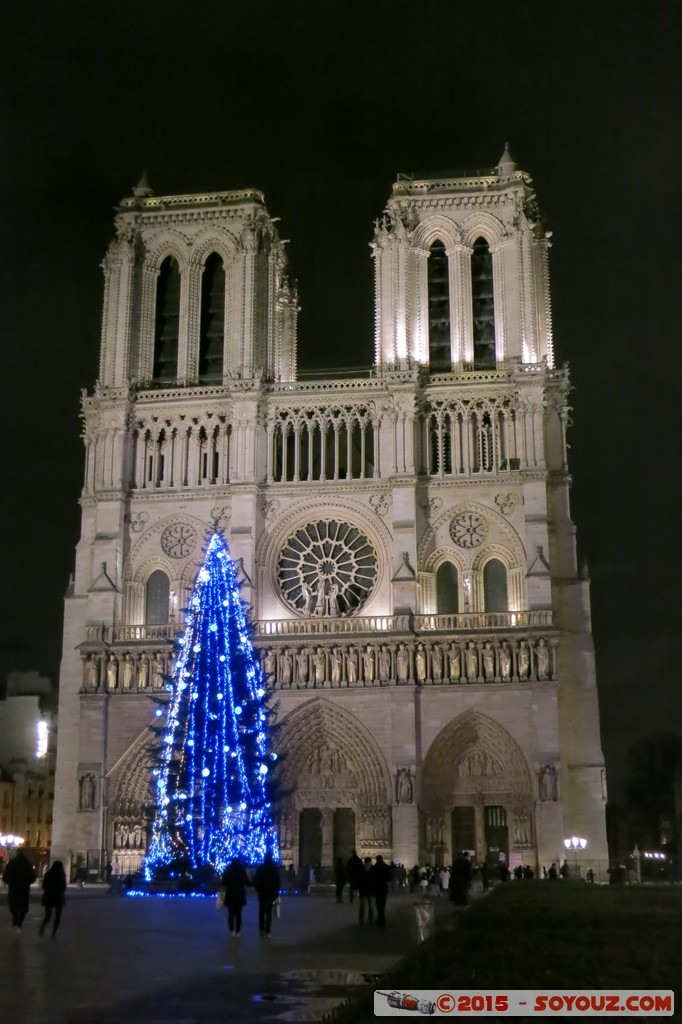 Paris by Night - Notre-Dame
Mots-clés: FRA France geo:lat=48.85340858 geo:lon=2.34862536 geotagged le-de-France Paris Eglise Notre-Dame Nuit patrimoine unesco