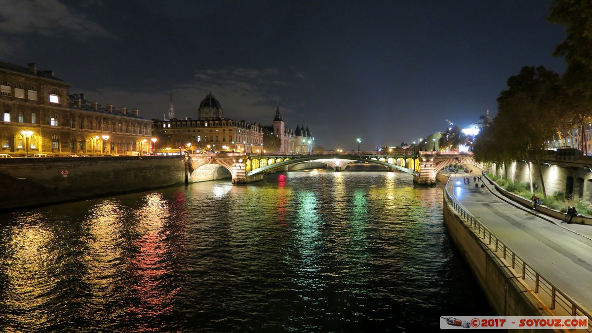 Paris by night - Quai de la Corse et pont Notre Dame
Mots-clés: FRA France geo:lat=48.85589873 geo:lon=2.35079527 geotagged le-de-France Paris Paris 09 Ancien - Quartier Cit Nuit Riviere La Seine Pont Notre Dame Pont Conciergerie Lumiere