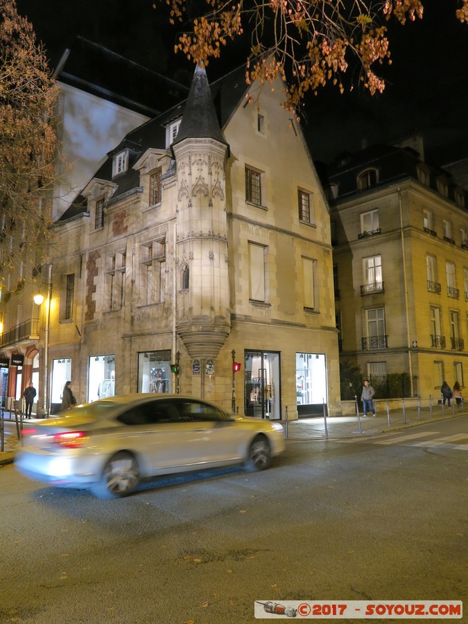 Paris by night - Maison de Jean Herouet
Mots-clés: FRA France geo:lat=48.85869405 geo:lon=2.35867560 geotagged le-de-France Paris 03 Paris 07 Ancien - Quartier Marché-Saint-Jean Nuit