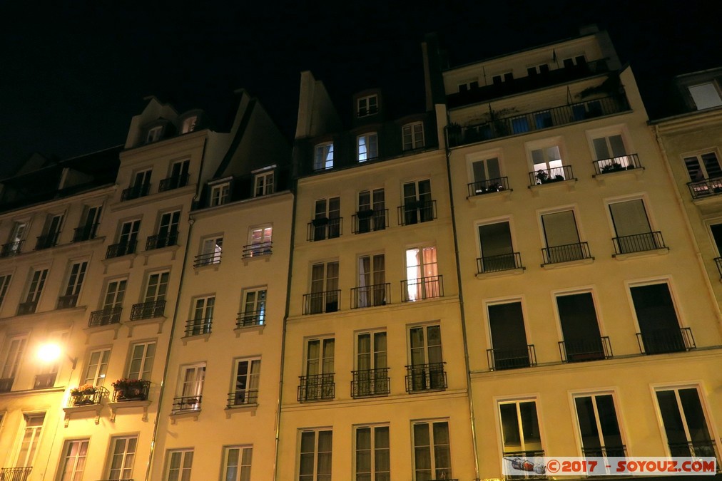 Paris by night - Rue Saint-Martin
Mots-clés: Nuit