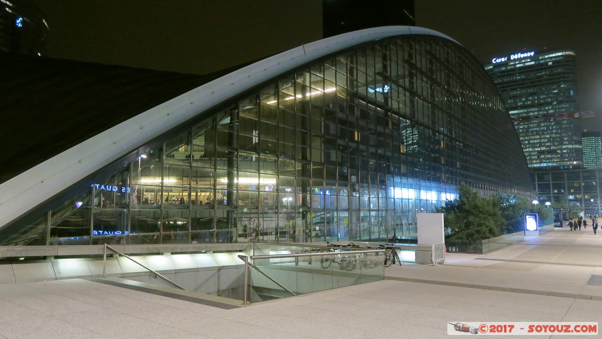 La Defense by night - CNIT
Mots-clés: FRA France geo:lat=48.89235096 geo:lon=2.23771065 geotagged le-de-France La Defense Puteaux Nuit CNIT