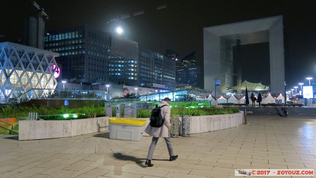 La Defense by night - Esplanade et La Grande Arche
Mots-clés: FRA France geo:lat=48.89145069 geo:lon=2.23988861 geotagged le-de-France La Defense Puteaux Nuit La Grande Arche