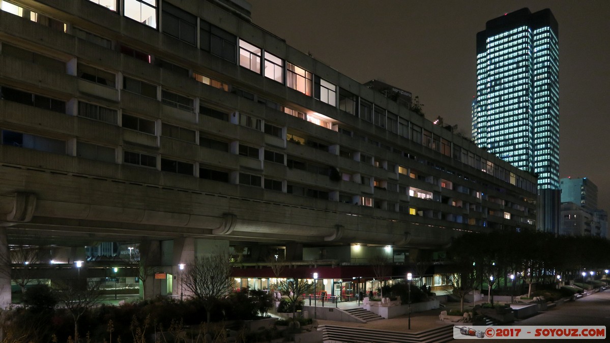 La Defense by night - Residence Vision 80
Mots-clés: FRA France geo:lat=48.88952224 geo:lon=2.24578142 geotagged le-de-France La Defense Puteaux Nuit Residence Vision 80 Tour GAN