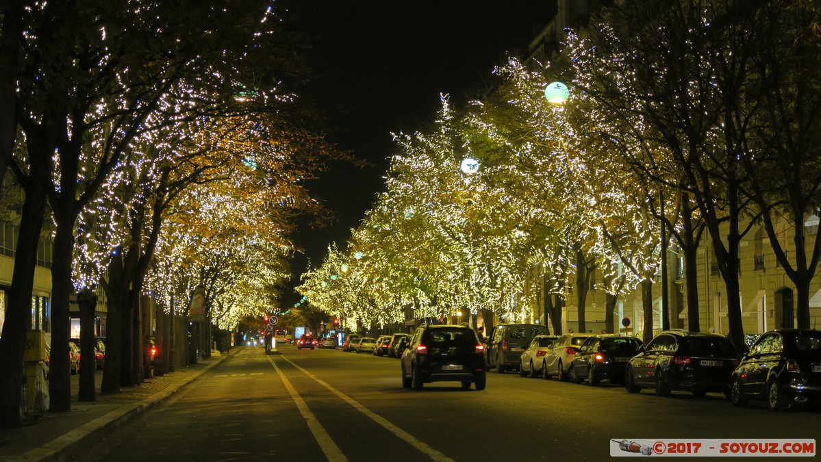 Paris by night - Avenue Montaigne
Mots-clés: Champs-Elysées FRA France geo:lat=48.86853997 geo:lon=2.30926394 geotagged le-de-France Paris 08 Nuit avenue Montaigne Lumiere Arbres