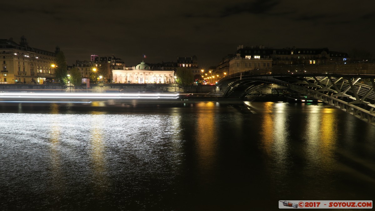 Paris by night - Hotel de Salm et Passerelle Léopold-Sédar-Senghor
Mots-clés: FRA France geo:lat=48.86221975 geo:lon=2.32559860 geotagged le-de-France Paris 01 Ancien - Quartier Tuileries Paris 07 Nuit Port des Tuileries Hotel de Salm Art picture Lumiere