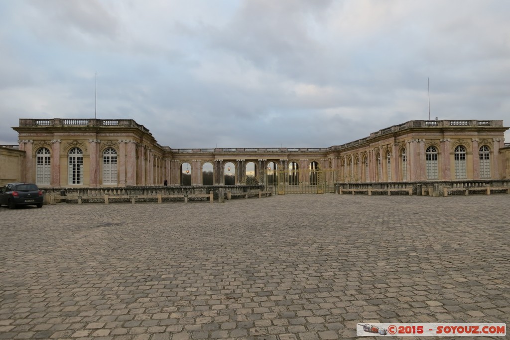 Le Grand Trianon - La cour
Mots-clés: FRA France geo:lat=48.81411266 geo:lon=2.10583448 geotagged le-de-France Le Chesnay Versailles Chateau de Versailles chateau patrimoine unesco Le Grand Trianon