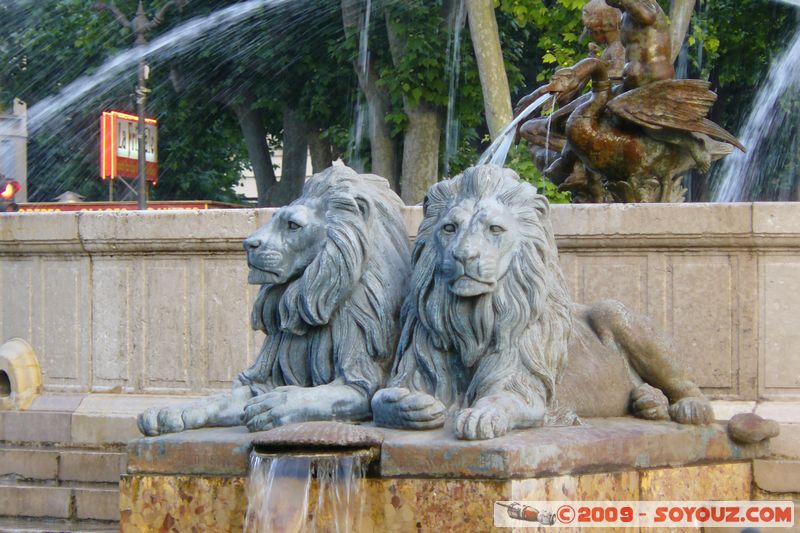 Aix-en-Provence - Fontaine de la place de la Rotonde
Mots-clés: Fontaine sculpture