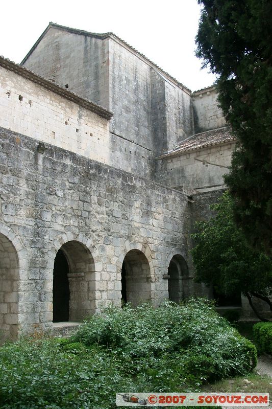 Cloitre
Mots-clés: Abbaye