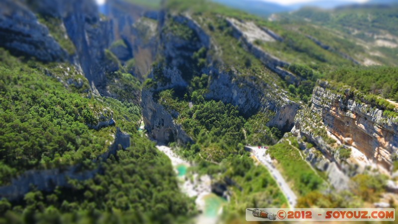 Gorges du Verdon - Point Sublime
Mots-clés: Montagne Riviere Arbres paysage