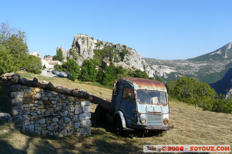 Rougon
Mots-clés: voiture