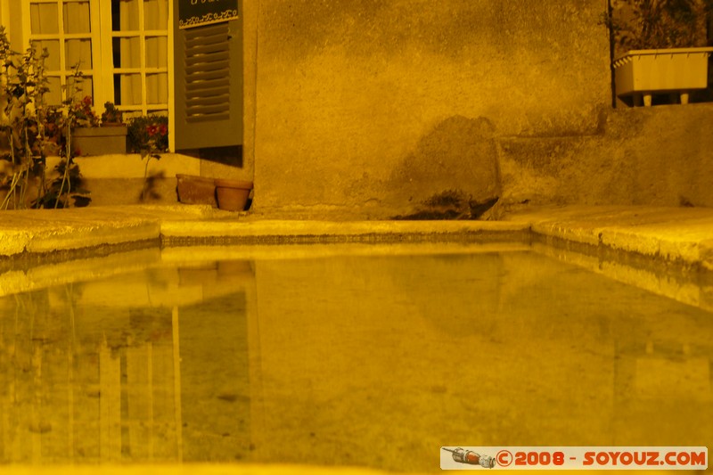 Moustiers-Sainte-Marie - Lavoir
Mots-clés: Nuit Fontaine