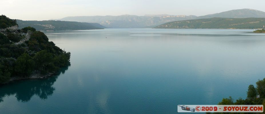 Lac de Sainte-Croix - panorama
Mots-clés: Lac panorama