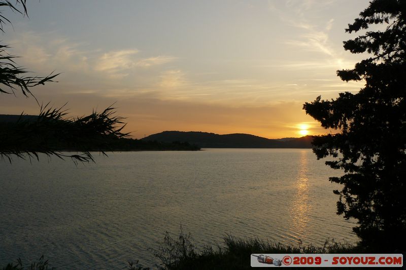 Bauduen - Coucher de Soleil sur le Lac de Sainte-Croix
Mots-clés: sunset