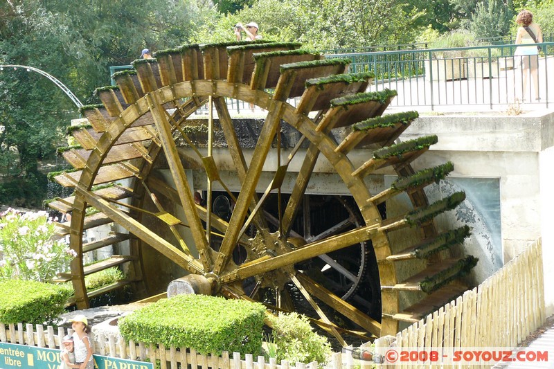 Fontaine-de-Vaucluse - Roue a aubes
Mots-clés: Riviere Roue a aubes