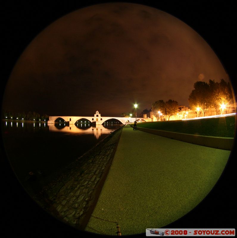 Avignon by Night -  Pont Saint-Benezet (pont d'Avignon)
Mots-clés: Nuit Fish eye Pont Ruines patrimoine unesco