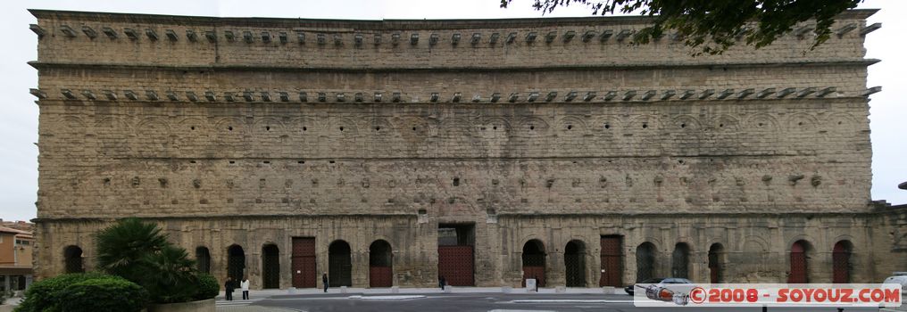 Theatre antique d'Orange
Mots-clés: panorama Ruines Romain patrimoine unesco