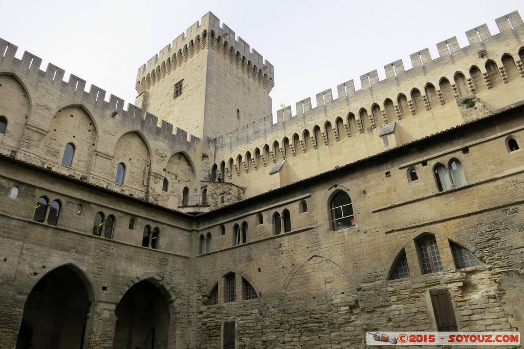 Avignon - Palais des Papes - Cloitre
Mots-clés: Avignon FRA France geo:lat=43.95106915 geo:lon=4.80790526 geotagged Provence-Alpes-Côte d'Azur Palais des Papes patrimoine unesco chateau Eglise