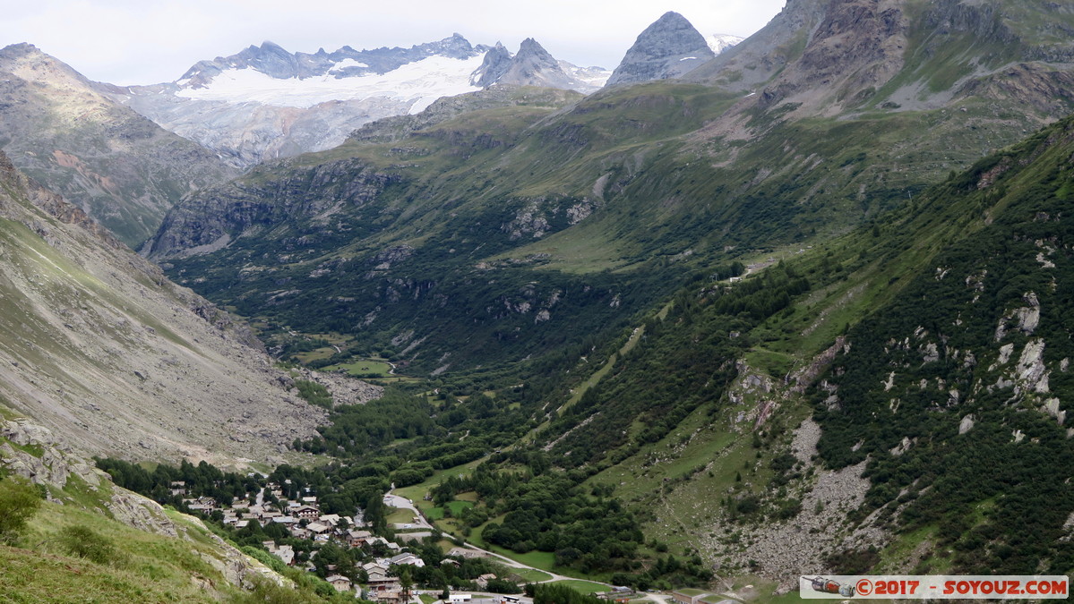 Col de l'Iseran - vue sur Bonneval-sur-Arc
Mots-clés: Auvergne-Rhône-Alpes Bonneval-sur-Arc FRA France geo:lat=45.37349920 geo:lon=7.03677267 geotagged Haute Maurienne Col de l&#039;Iseran Montagne Neige