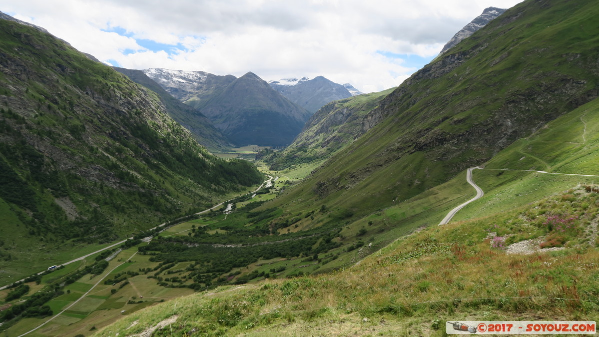 Col de l'Iseran - Vue sur la Maurienne
Mots-clés: Auvergne-Rhône-Alpes Bonneval-sur-Arc FRA France geo:lat=45.37349920 geo:lon=7.03677267 geotagged Haute Maurienne Col de l&#039;Iseran Montagne