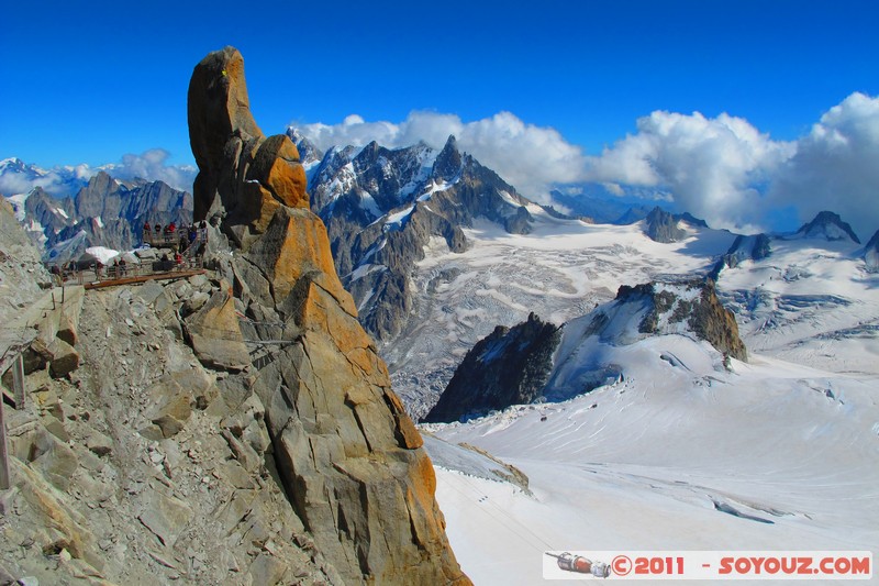 Téléphérique de l'aiguille du Midi - Piton Sud et Mont Blanc
Mots-clés: Chamonix-Mont-Blanc FRA France geo:lat=45.87833495 geo:lon=6.88782692 geotagged Les Bossons RhÃ´ne-Alpes Neige Montagne