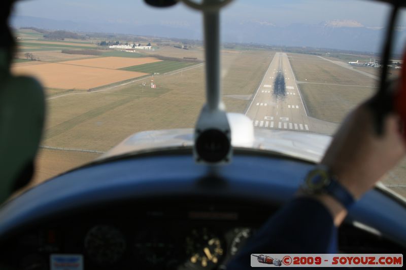 Tour des Lacs - Aeroport de Grenoble-Isere
Mots-clés: avion vehicule