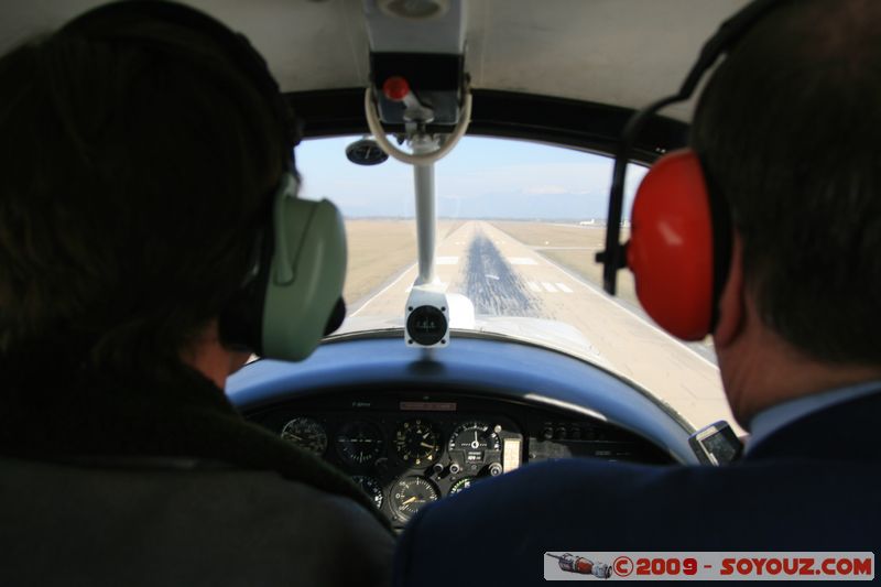 Tour des Lacs - Aeroport de Grenoble-Isere
Mots-clés: avion vehicule