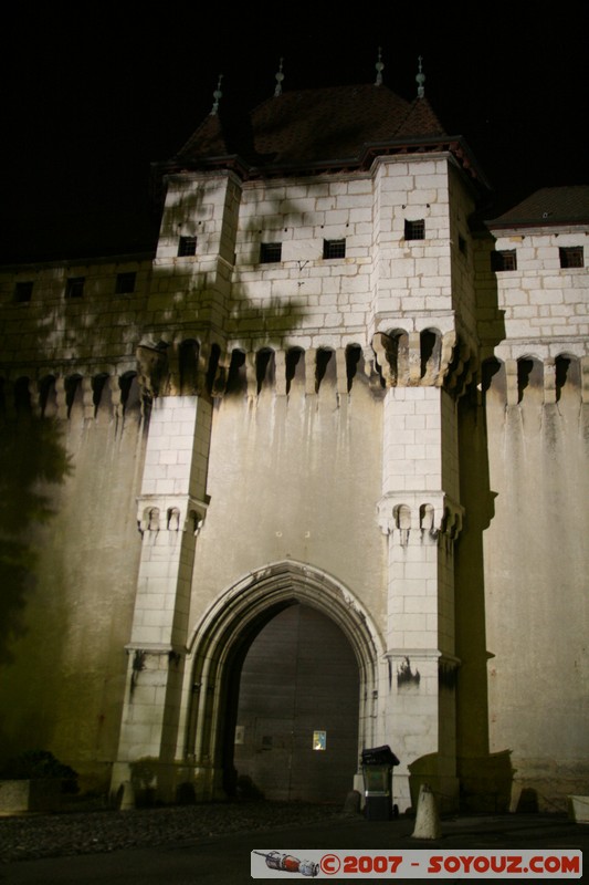 Annecy By Night - Le chateau
Mots-clés: Nuit