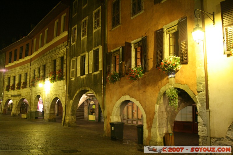 Annecy By Night - rue Sainte-Claire
Mots-clés: Nuit