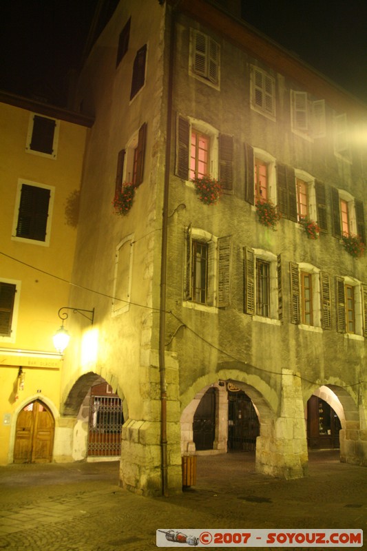 Annecy By Night - rue Sainte-Claire
Mots-clés: Nuit