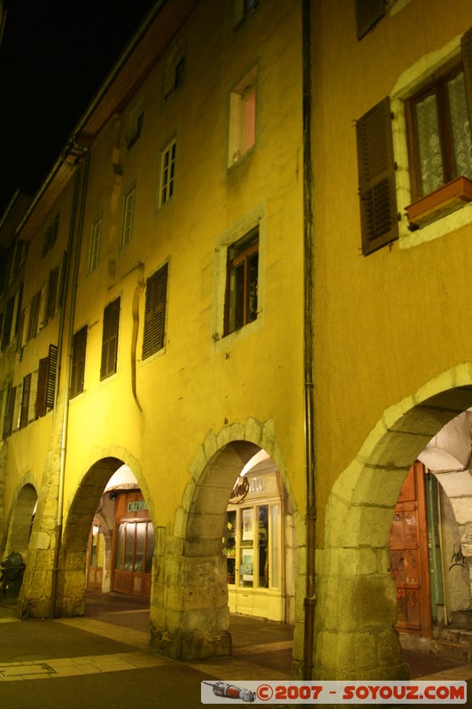 Annecy By Night - rue Sainte-Claire
Mots-clés: Nuit