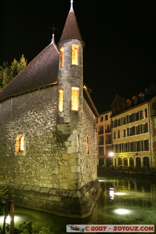 Annecy By Night - Le Palais de l'isle
Mots-clés: Nuit