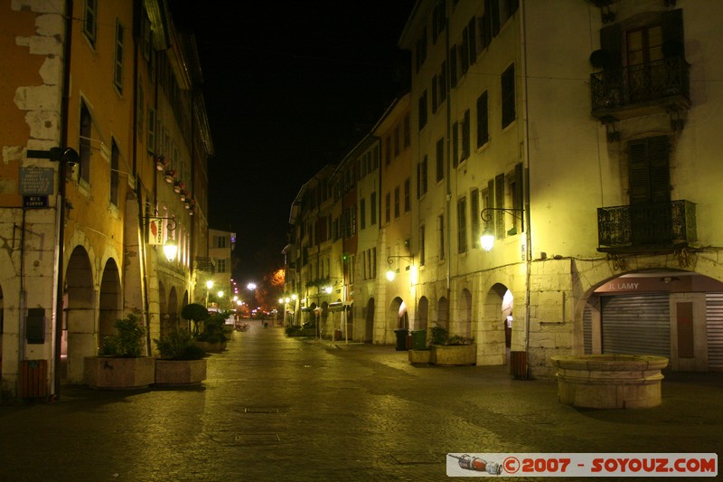 Annecy By Night - Rue du Paquier
Mots-clés: Nuit