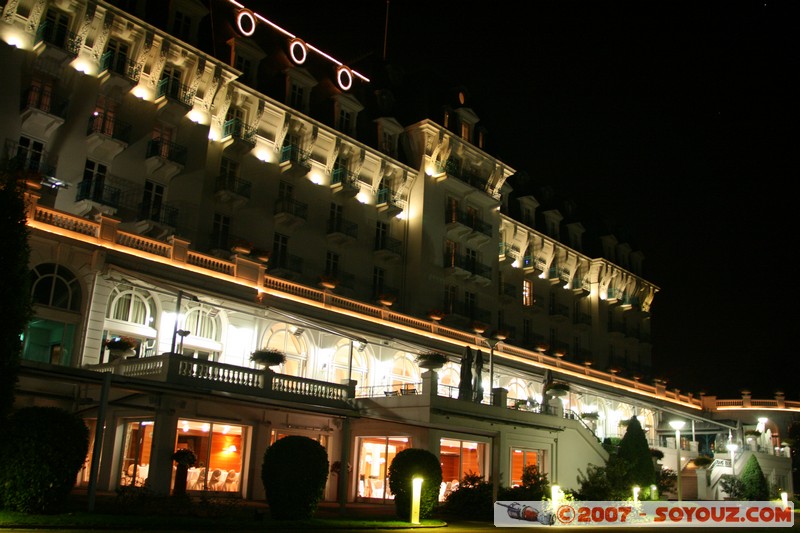 Annecy By Night - L'Imperial Palace
Mots-clés: Nuit