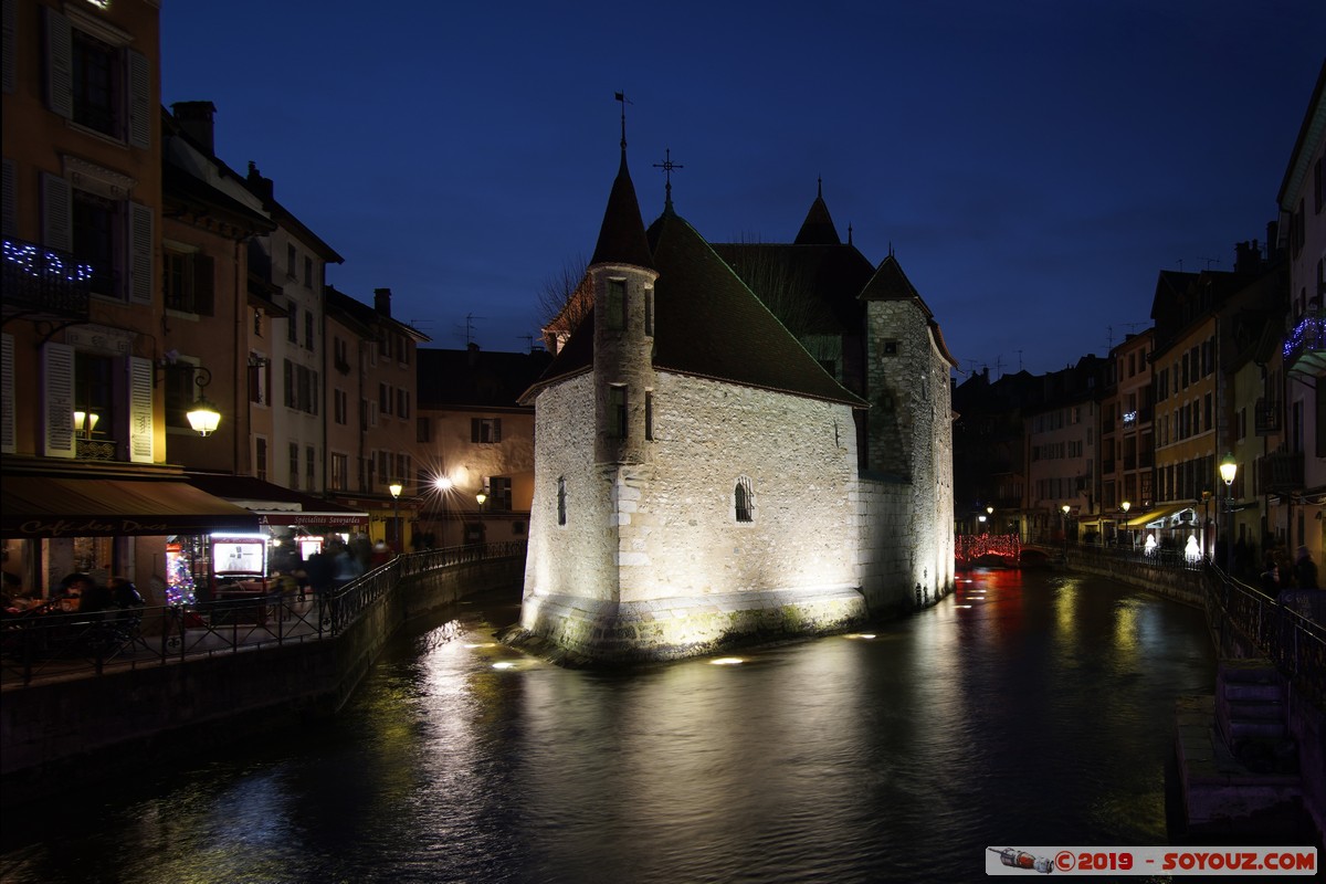 Annecy By Night - Le Palais de l'isle
Mots-clés: Nuit chateau Palais de l'Isle Les quais du Thiou