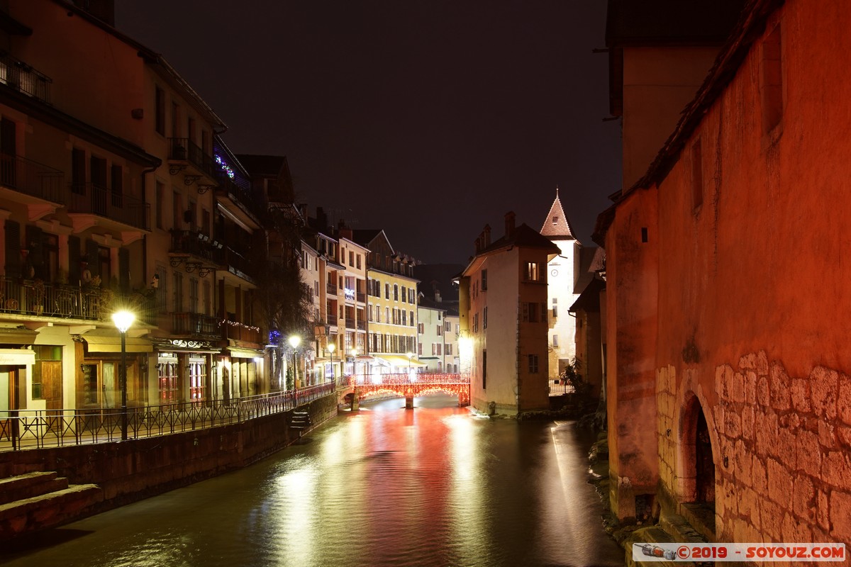 Annecy By Night - Pont Morens
Mots-clés: Nuit Les quais du Thiou Pont Morens