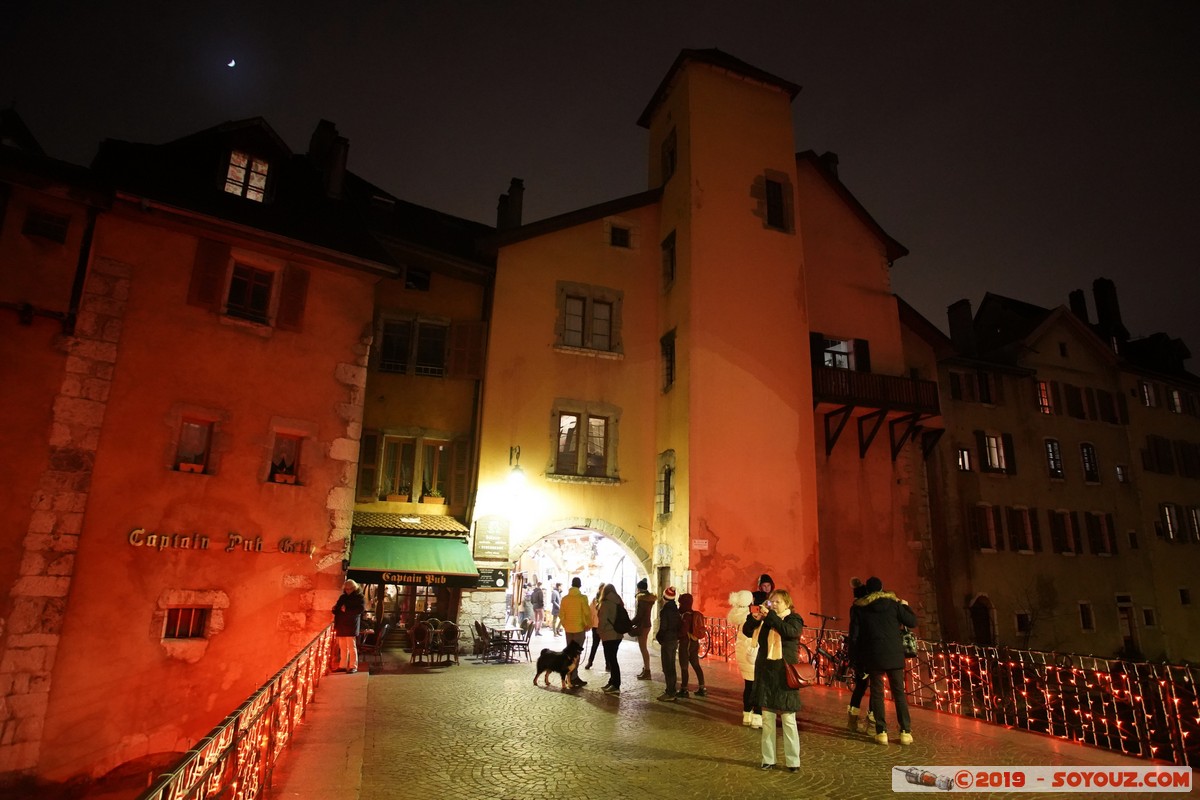 Annecy By Night - Pont Morens
Mots-clés: Nuit Les quais du Thiou Pont Morens