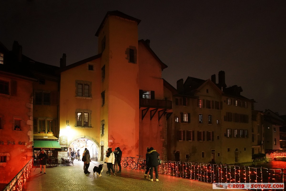 Annecy By Night - Pont Morens
Mots-clés: Nuit Les quais du Thiou Pont Morens