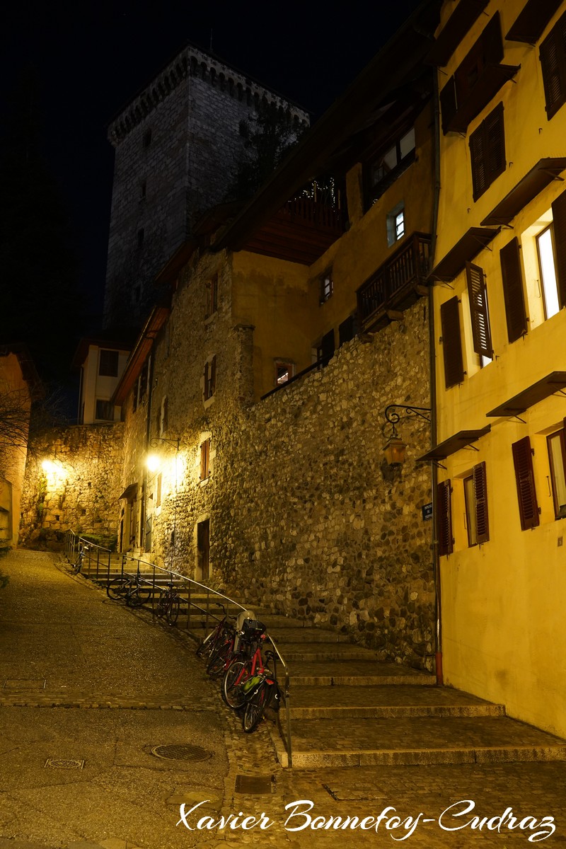 Vieille Ville Annecy by Night - Porte Perriere
Mots-clés: Annecy Auvergne-Rhône-Alpes FRA France geo:lat=45.89796157 geo:lon=6.12752527 geotagged Vieille Ville Nuit Porte Perriere