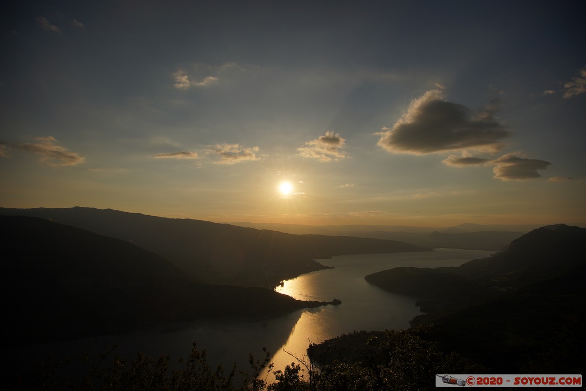 Col de la Forclaz - Lac d'Annecy au soleil couchant
Mots-clés: Auvergne-Rhône-Alpes FRA France Montmin Rovagny Col de la Forclaz Montagne Lac Lac d'Annecy soleil sunset Lumiere