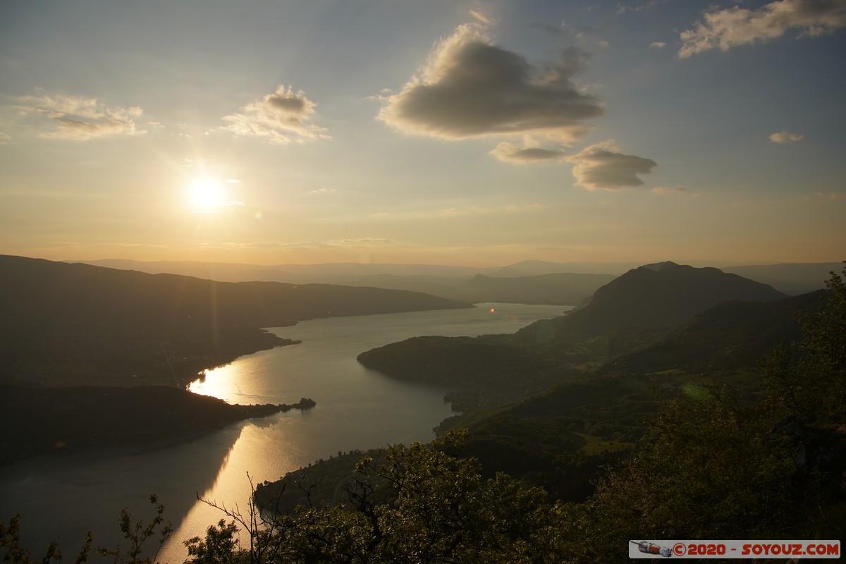 Col de la Forclaz - Lac d'Annecy au soleil couchant
Mots-clés: Auvergne-Rhône-Alpes FRA France Montmin Rovagny Col de la Forclaz Montagne Lac Lac d'Annecy soleil sunset Lumiere