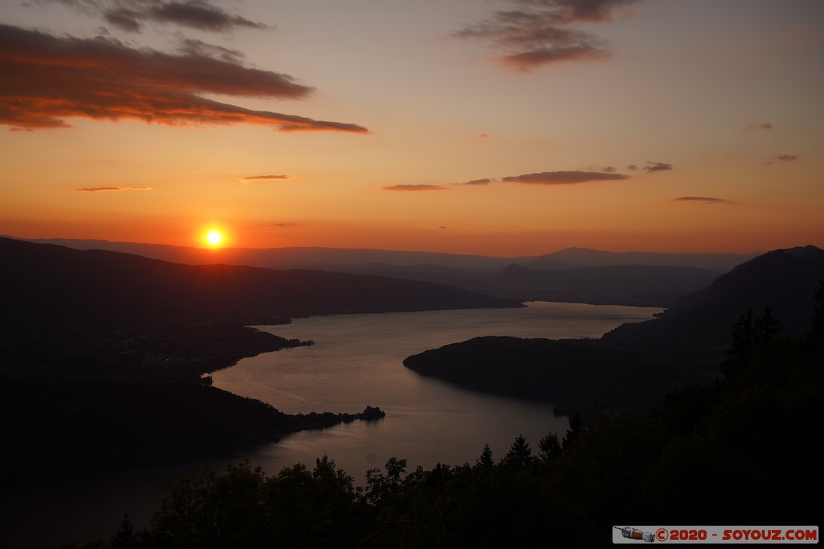 Col de la Forclaz - Lac d'Annecy au soleil couchant
Mots-clés: Auvergne-Rhône-Alpes FRA France Montmin Col de la Forclaz Montagne Lac Lac d'Annecy soleil sunset Lumiere