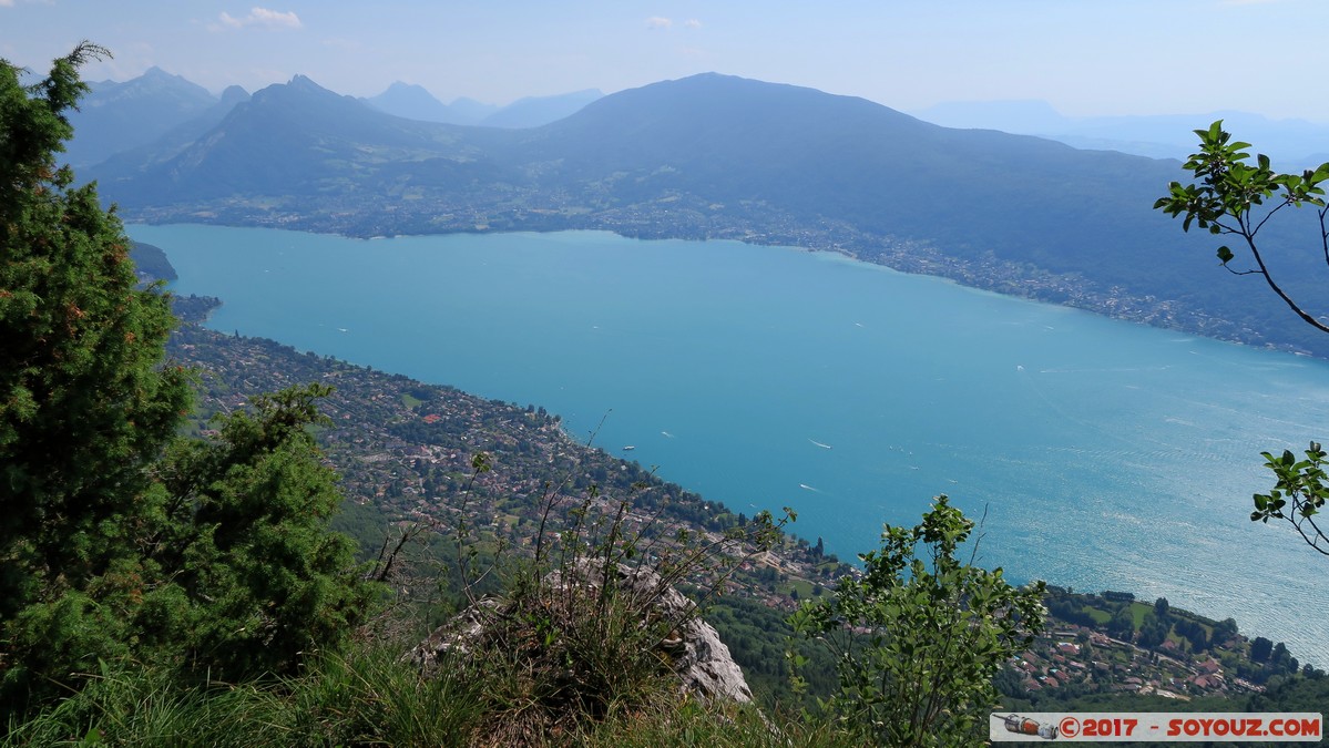 Mont Veyrier - Vue sur le Lac d'Annecy
Mots-clés: Auvergne-Rhône-Alpes Chavoire FRA France geo:lat=45.90116375 geo:lon=6.18099511 geotagged Veyrier-du-Lac Mont Veyrier Montagne Lac