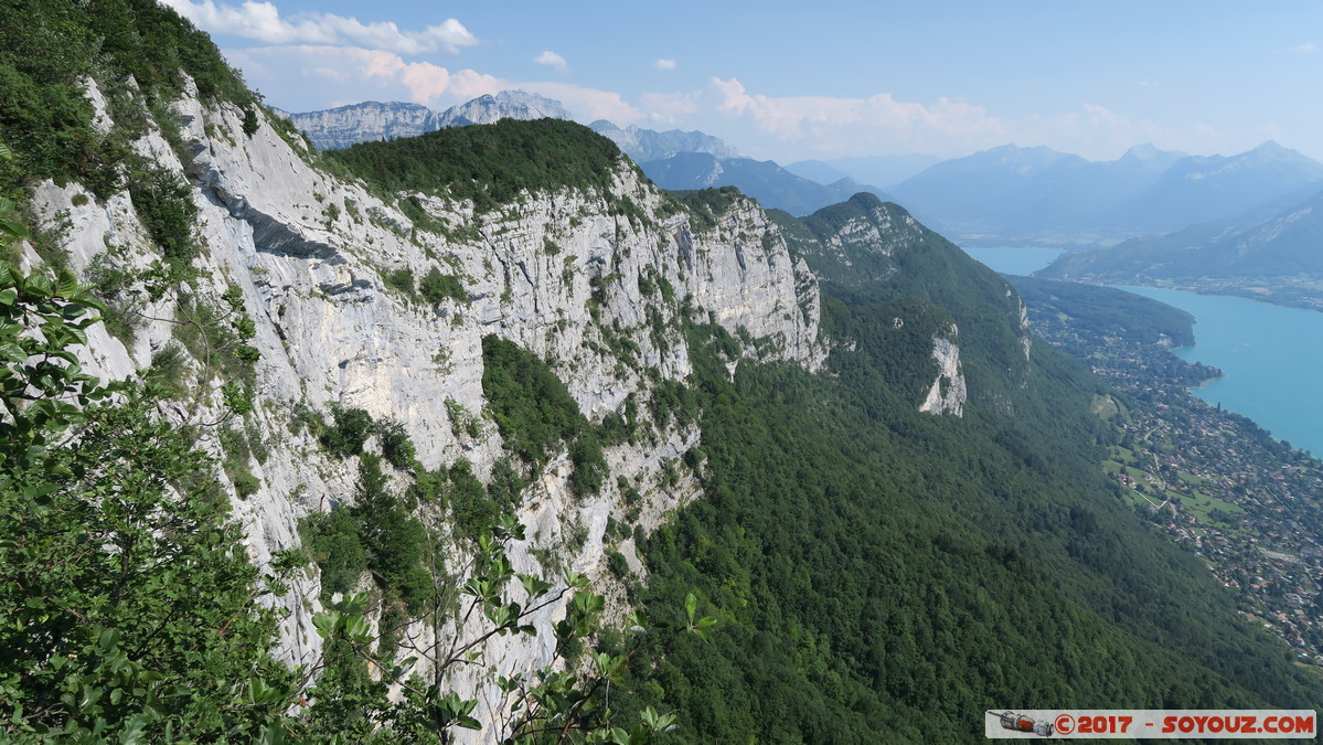 Mont Veyrier - Vue sur le Lac d'Annecy
Mots-clés: Auvergne-Rhône-Alpes Chavoire FRA France geo:lat=45.90257484 geo:lon=6.17705226 geotagged Veyrier-du-Lac Mont Veyrier Montagne Lac