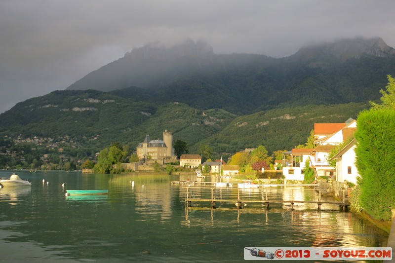 Chateau de Duingt au coucher du Soleil
Mots-clés: chateau Lac Montagne sunset Lumiere