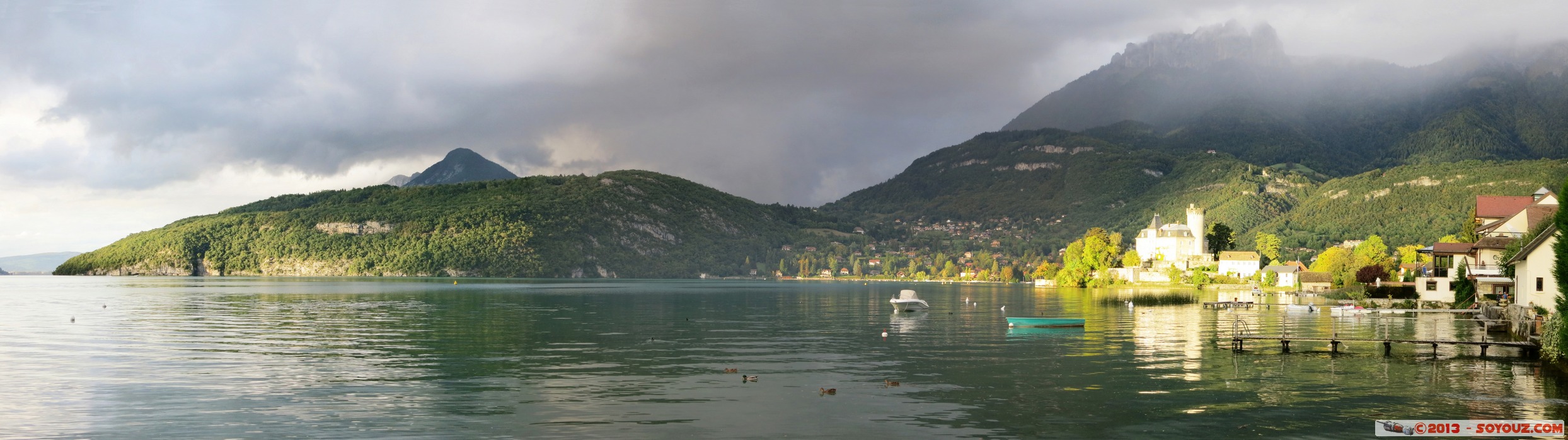 Chateau de Duingt au coucher du Soleil
Mots-clés: chateau Lac Montagne sunset Lumiere panorama