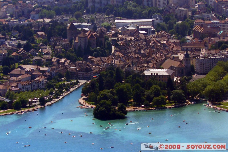 Mont Veyrier - vue sur la Mairie
Mots-clés: Lac