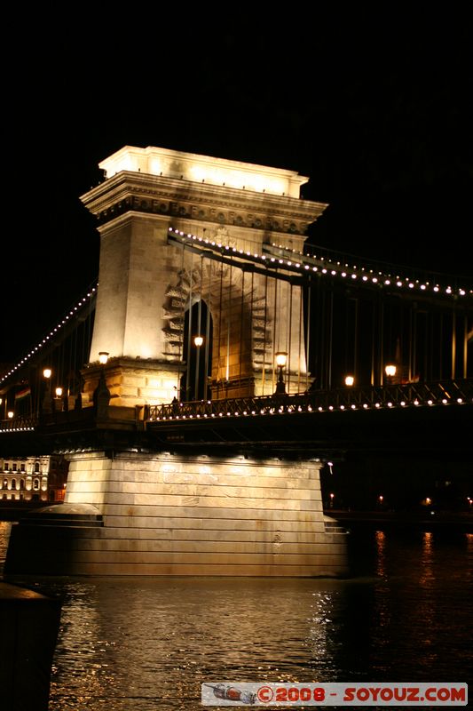 Budapest by night - Szechenyi Lanchid
Mots-clés: Nuit Danube Riviere