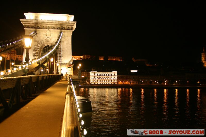 Budapest by night - Szechenyi Lanchid
Mots-clés: Nuit Danube Riviere